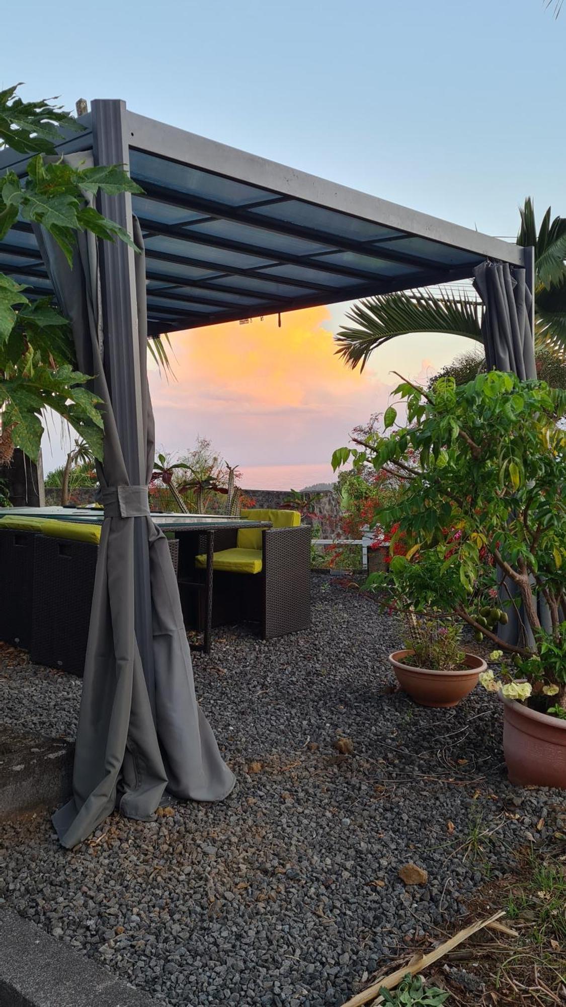 Le Cocon De Madana Apartment Saint-Joseph Luaran gambar