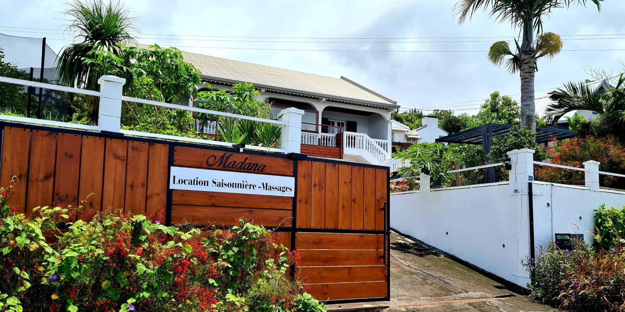 Le Cocon De Madana Apartment Saint-Joseph Luaran gambar